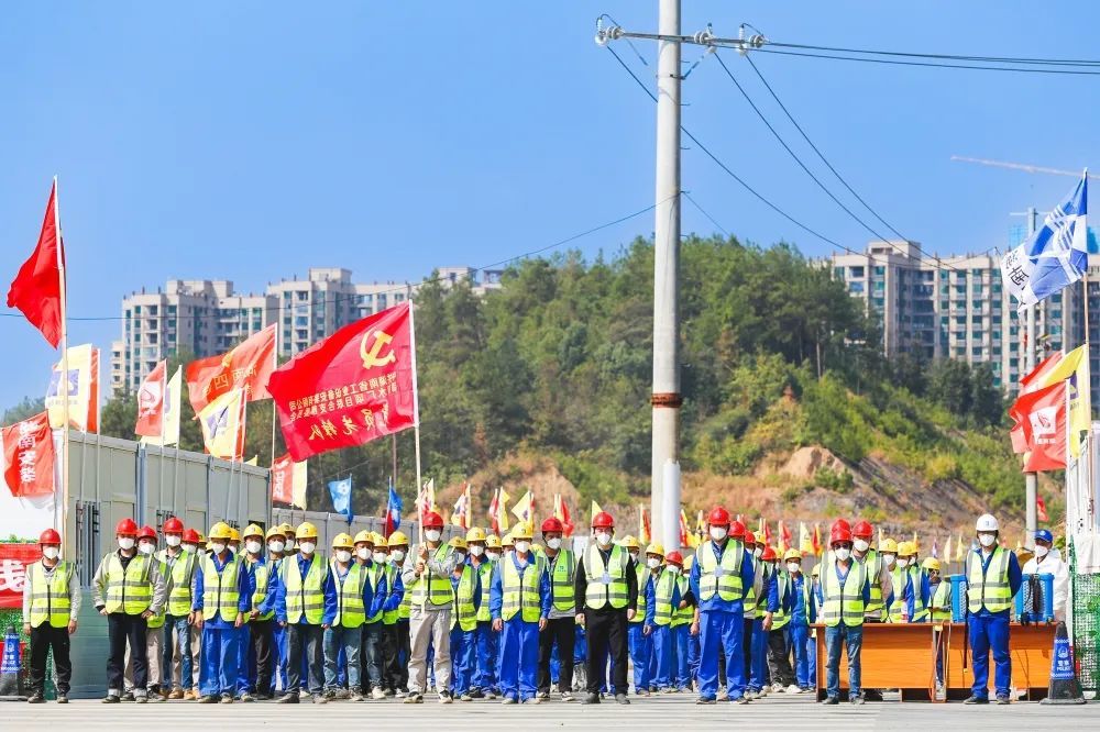 Tăng cường phòng chống dịch bệnh, bộ phận thứ ba của công ty hỗ trợ xây dựng bệnh viện dã chiến ở Sùng Dương